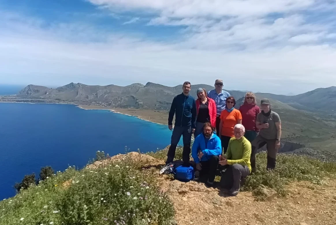 Die Gruppe auf dem Gipfel des Monte Cofano | © Unbekannt