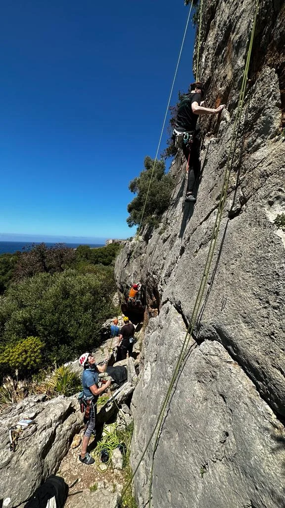 Klettern am Sektor Pineta Sinistra, vorn: Marion und Beate | © S. Malinowski