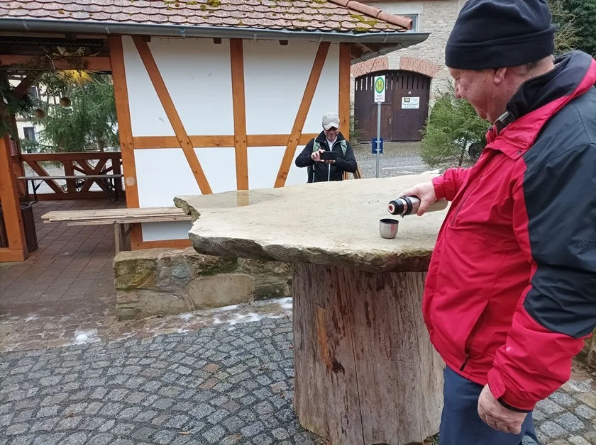 Über Eis und Schnee bei Stadtoda | © Ursula Weisensee