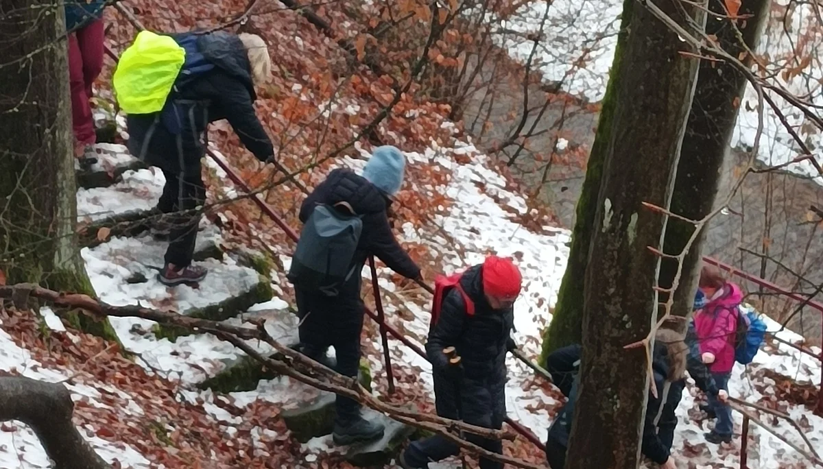 Über Eis und Schnee bei Stadtoda | © Ursula Weisensee