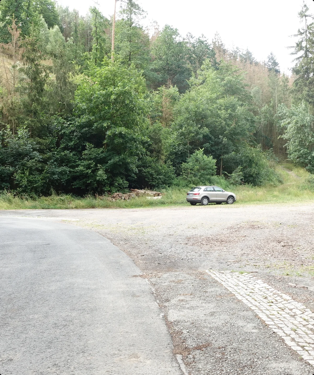 Parkplatz Knobelsdorf | © Gabriele Henne